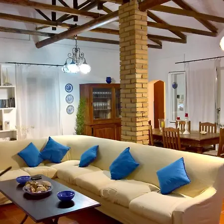 3 Bedrooms Villa At Reggio Calabria 10 M Away From The Beach With Sea View Private Pool And Enclosed Garden Villa *